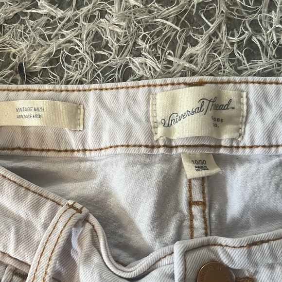 universal threads midi shorts. - Picture 2 of 3